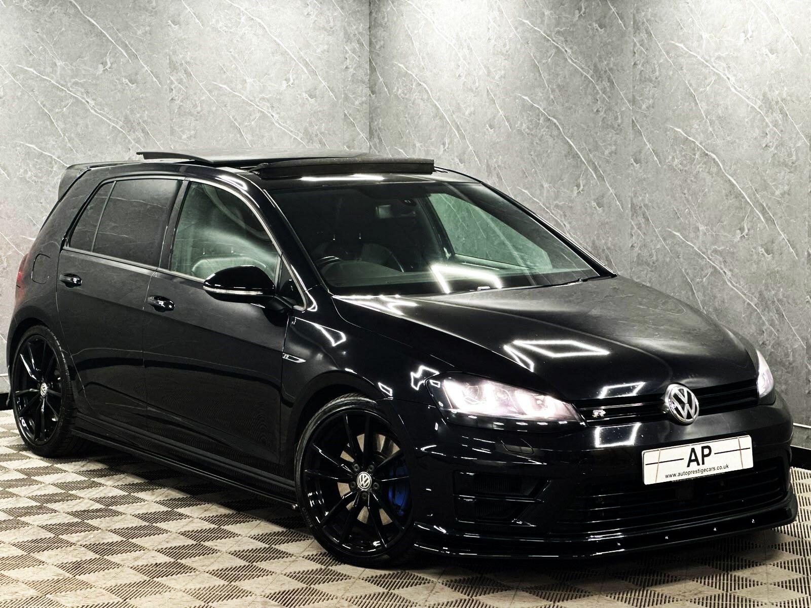 Volkswagen Golf secondary view